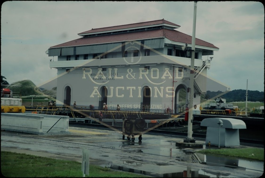 15 Slides - Panama Canal