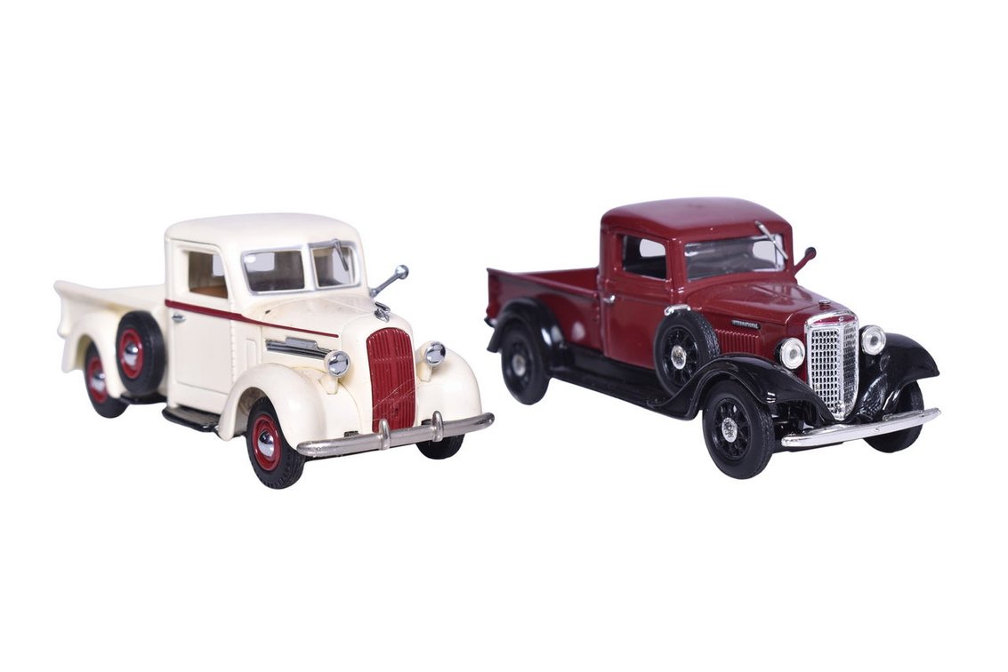 Pair of Matchbox Models - 1934 International C Series and 1939 Reo