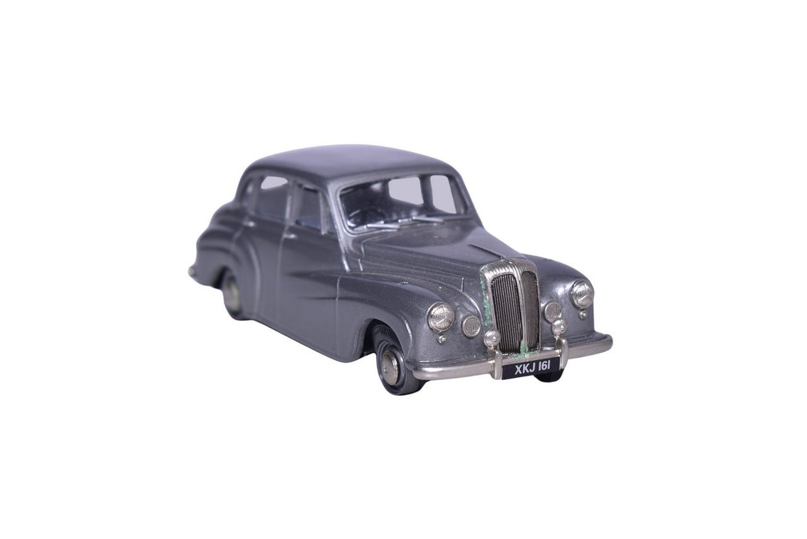 Pathfinder Models P.F.M. 24 1957 Daimler Conquest