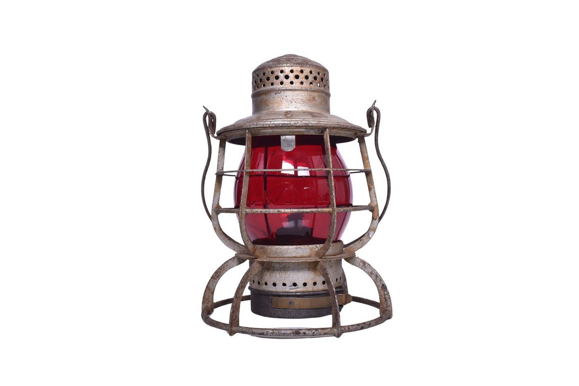 Armspear Chesapeake and Ohio Railway Railroad Lantern w/ Red Cast Globe