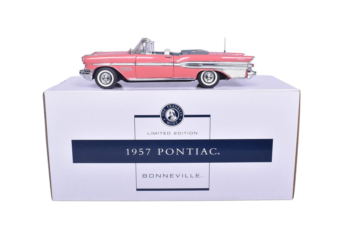 Franklin Mint 1:24 Diecast 1957 Pontiac Bonneville