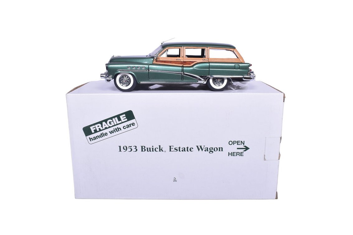 Danbury Mint 1:24 Diecast 1953 Buick Estate Wagon