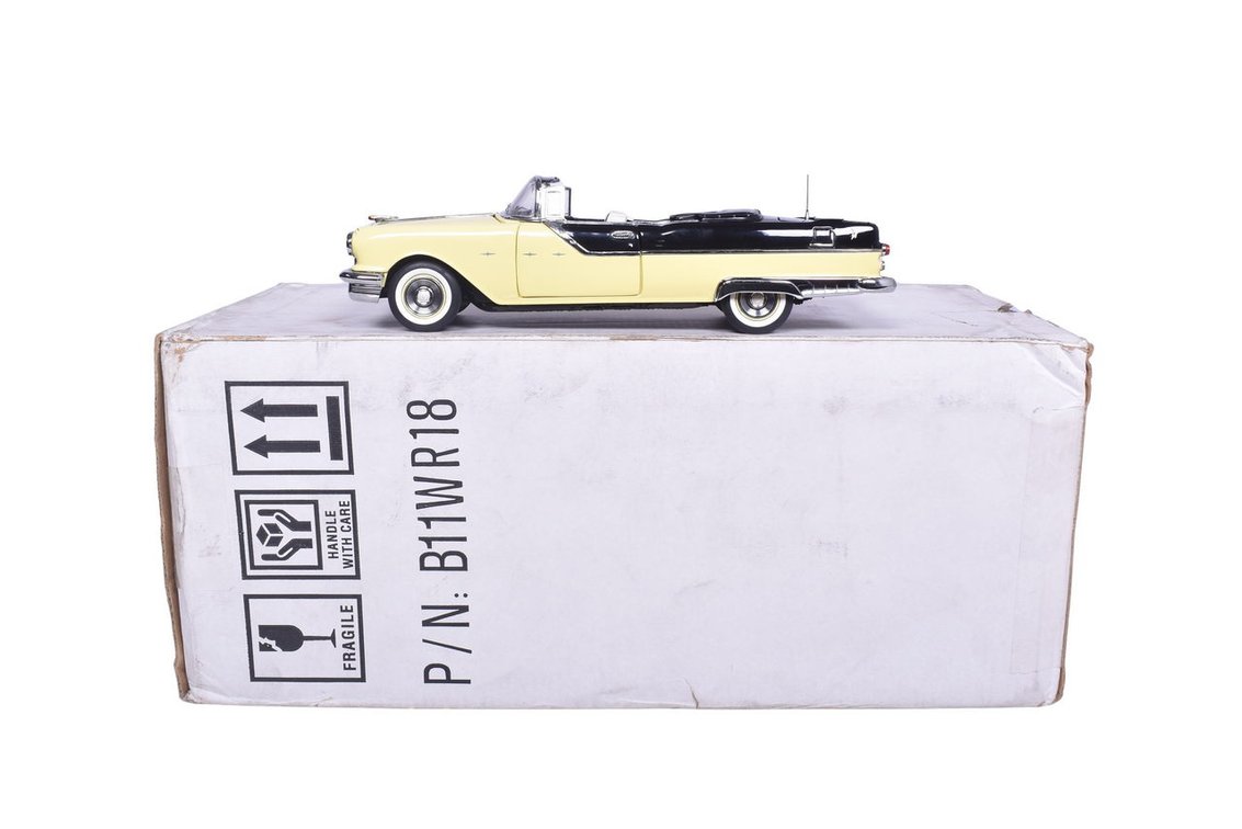 Franklin Mint 1:24 Diecast 1955 Pontiac Star Chief Convertible