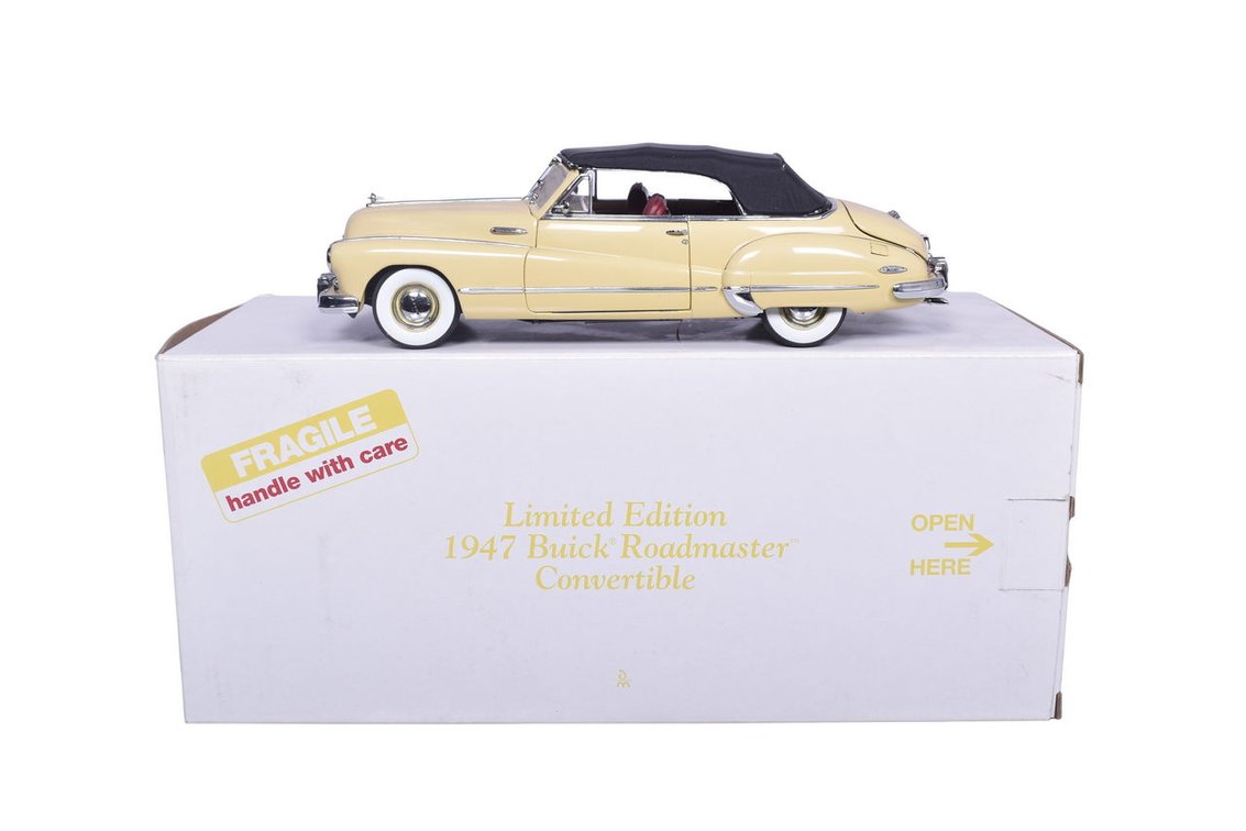 Danbury Mint 1:24 Diecast 1947 Buick Roadmaster