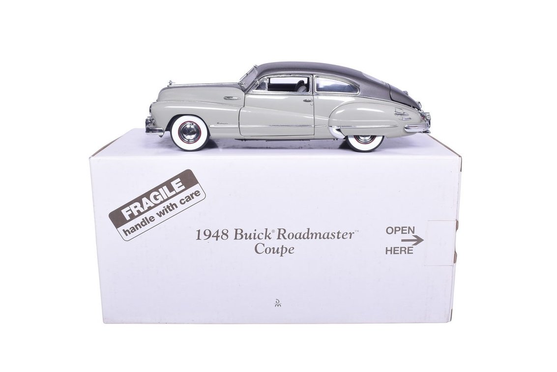 Danbury Mint 1:24 Diecast 1948 Buick Roadmaster Coupe