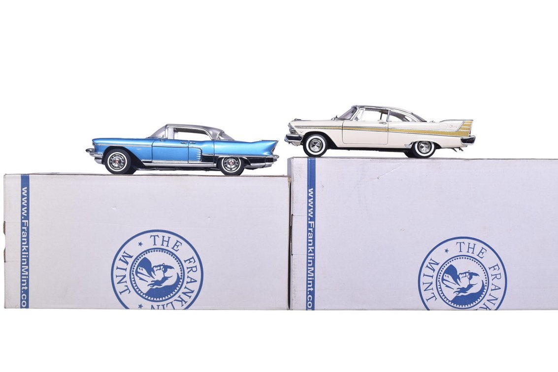 Pair of Franklin Mint 1:24 Diecast Models - 1957 Plymouth Fury and 1957 Cadillac Eldorado Brougham