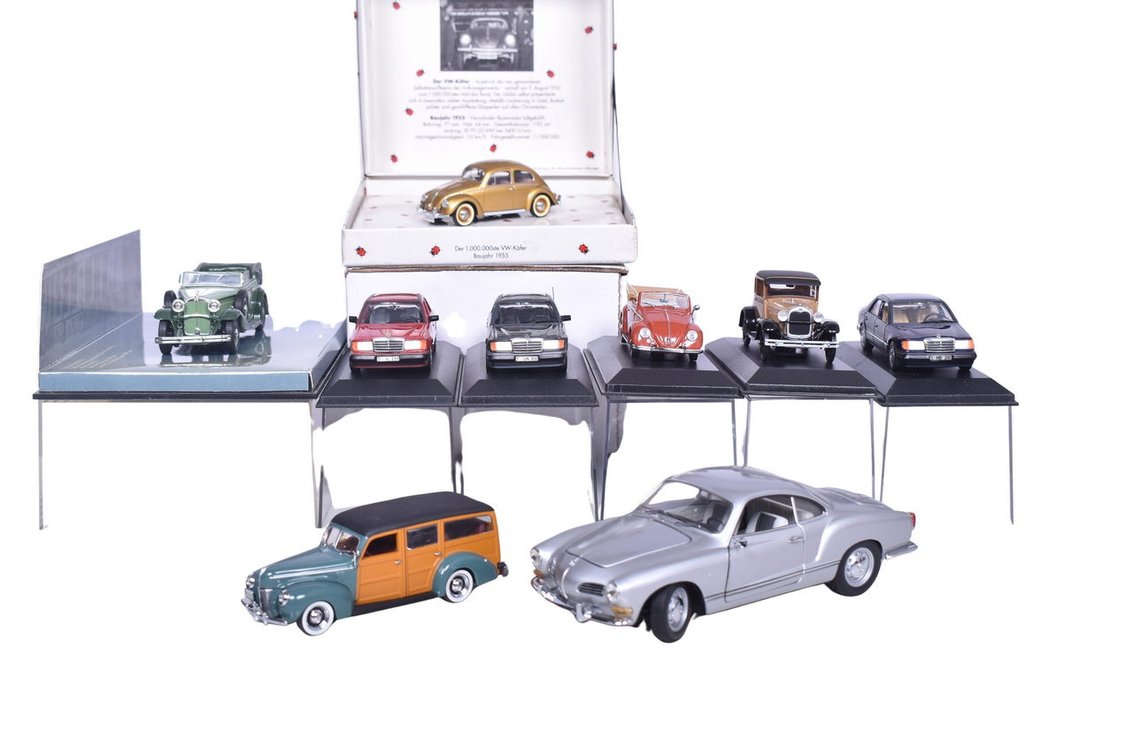 Nine Paul's Model Art Minichamps Models - 1:24 and 1:43 Scale