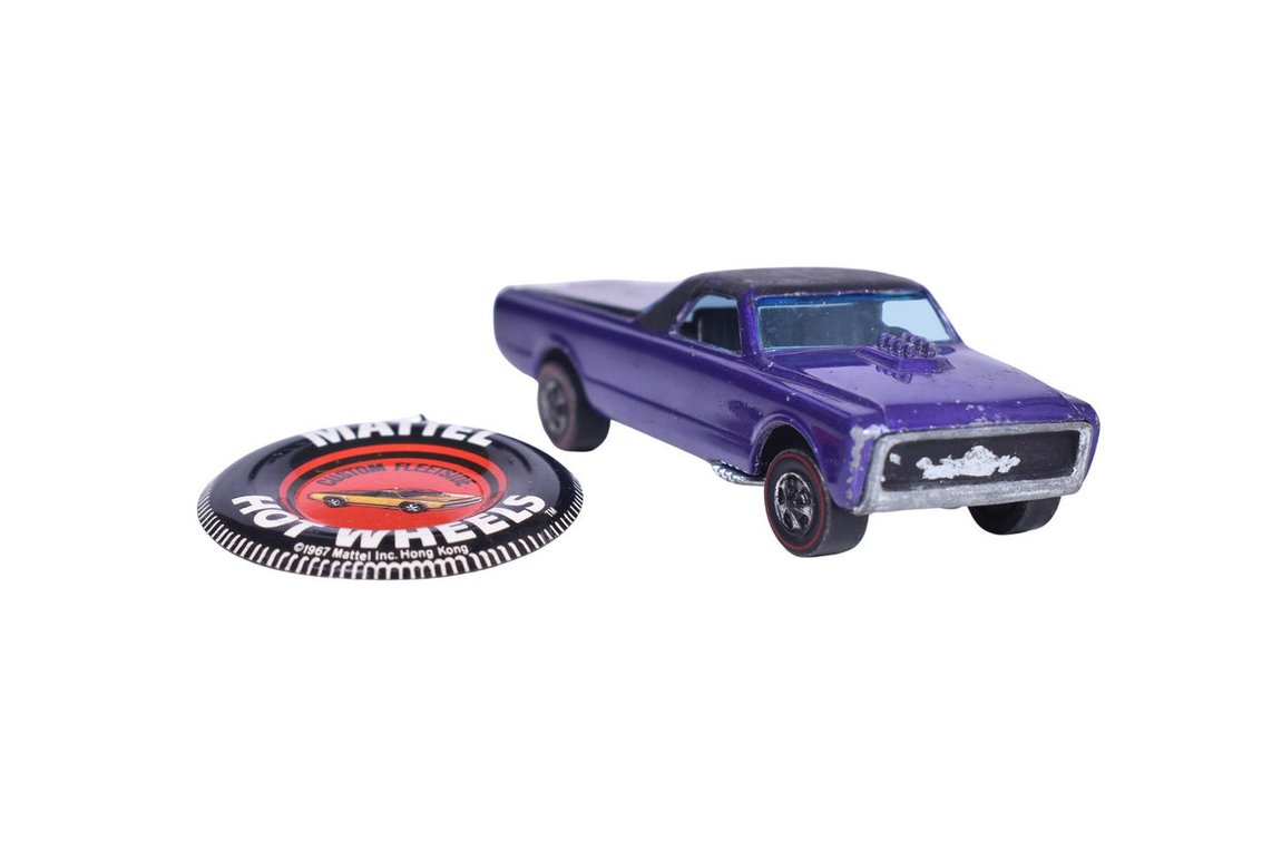 1968 Hot Wheels Redline Custom Fleetside in Purple w/ Button