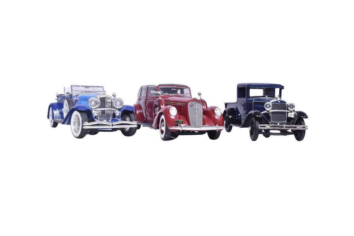Three Signature Models 1:18 Die Cast Models - 1931 Ford, 1934 Duesenberg, 1937 Lincoln
