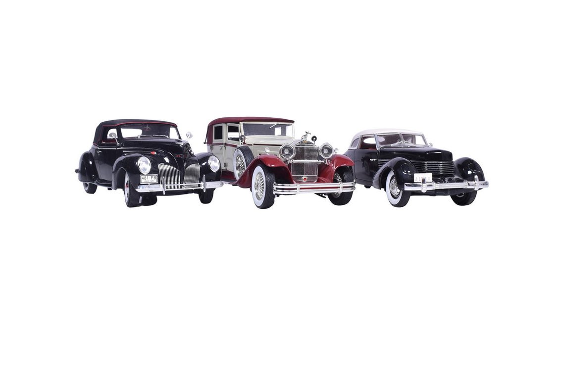 Three Signature Models 1:18 Die Cast Models - 1930 Packard, 1937 Cord, 1939 Lincoln