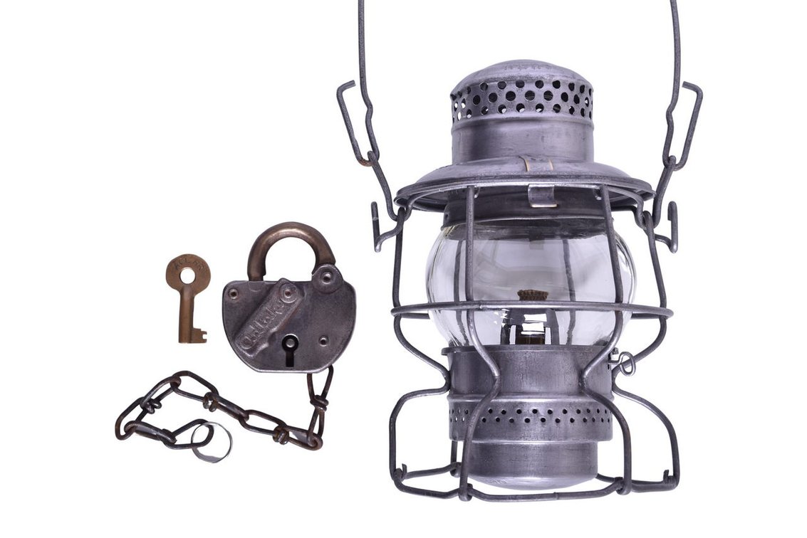 Atlantic Coast Line Kero Lantern and Adlake Lock w/ Key