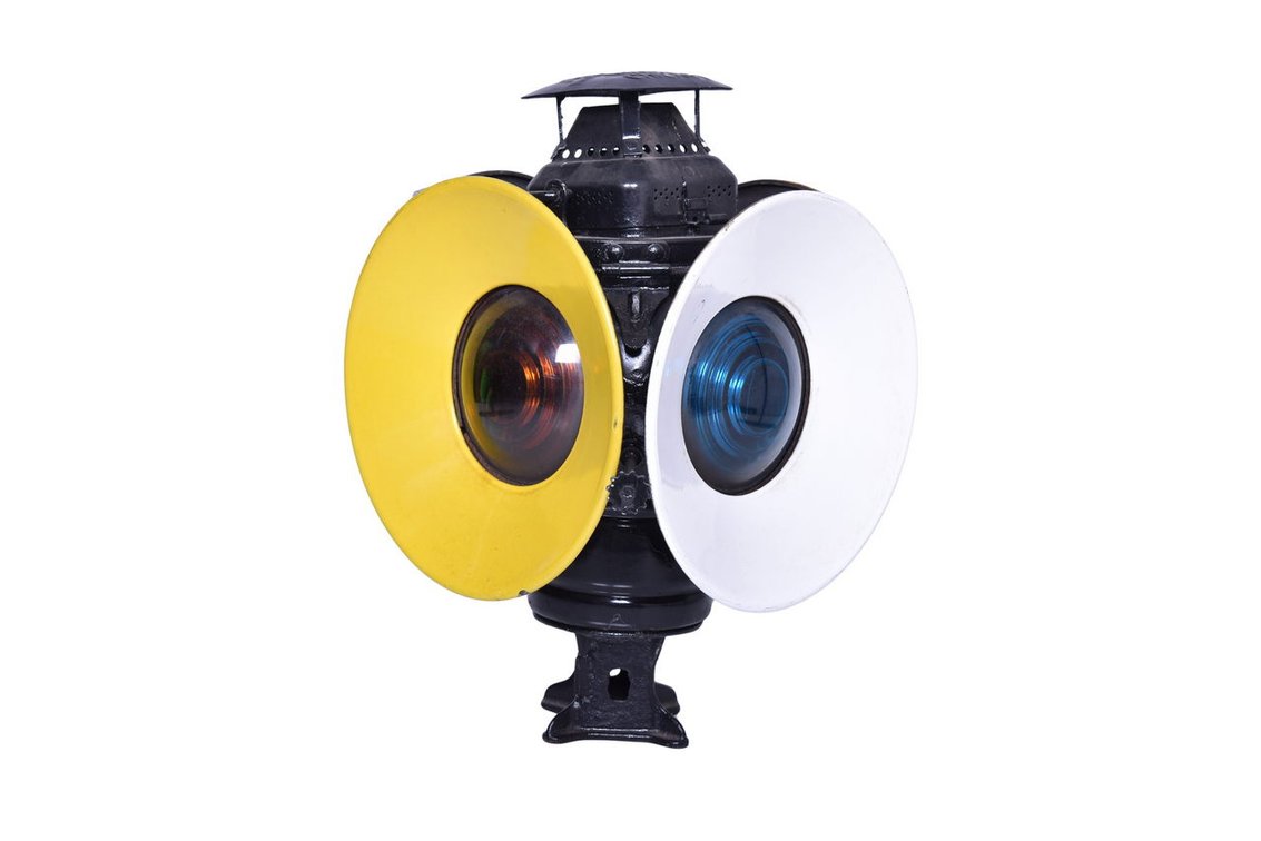 Dressel Railroad Switch Lantern w/ White and Yellow Porcelain Day Targets