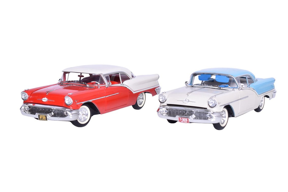Pair of Highway 61 1:18 1957 Oldsmobile Super 88 Two Tone Model Cars