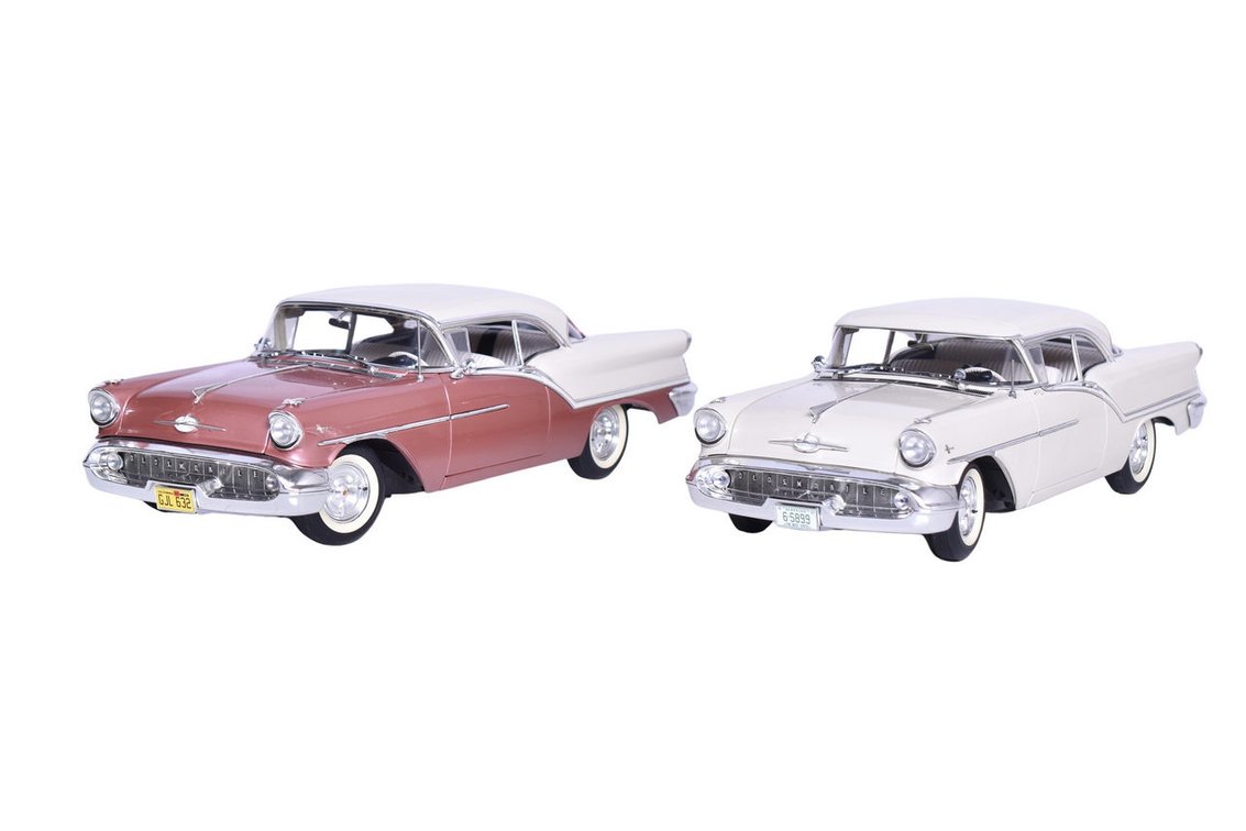 Pair of Highway 61 1:18 1957 Oldsmobile Super 88 Two Tone Model Cars