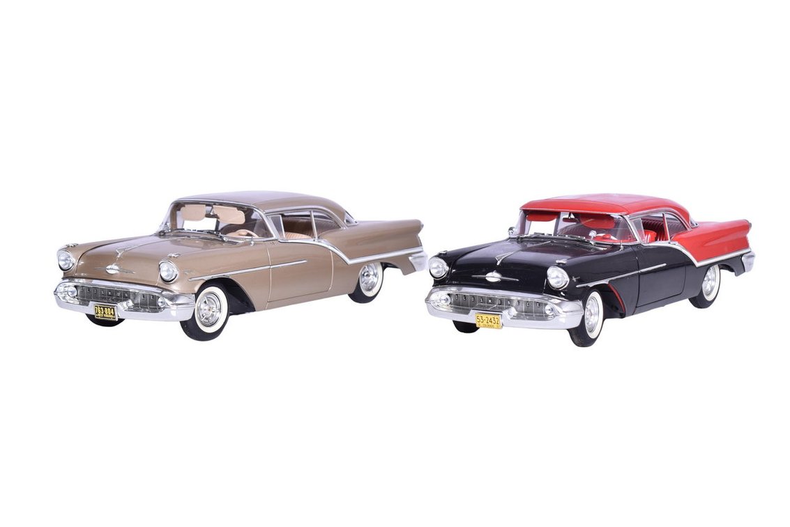 Pair of Highway 61 1:18 1957 Oldsmobile Super 88 Two Tone Model Cars