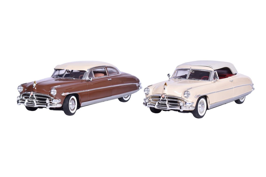 Pair of Highway 61 1:18 1952 Hudson Hornets Convertible Model Cars