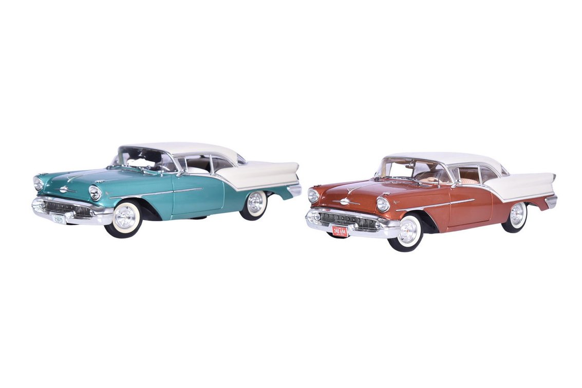 Pair of Highway 61 1:18 1957 Oldsmobile Super 88 Two Tone Model Cars