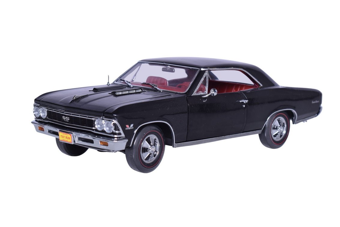 American Muscle 1:18 Die Cast 1966 Chevy Chevelle SS 396