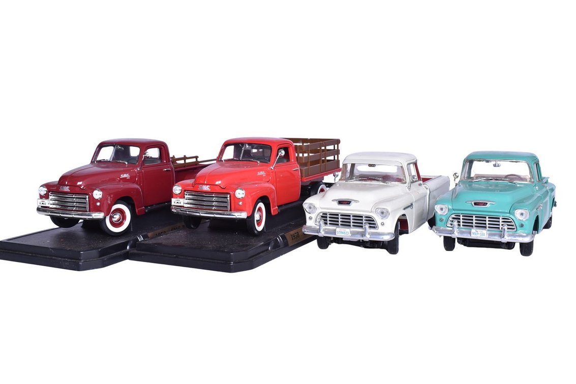 Four Road Signature, American Muscle 1:18 Die Cast 1950s GMC, Chevrolet Truck Models