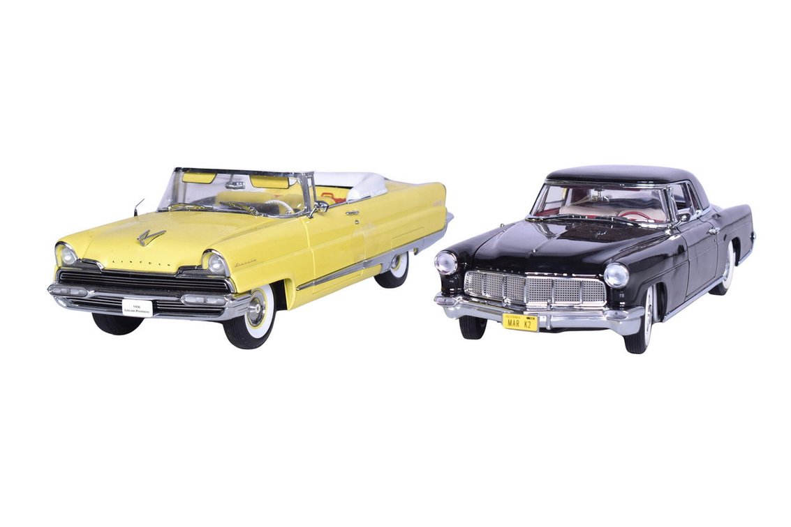 Two 1:18 Die Cast 1956 Lincoln Models - Road Signature Continental Mark II, Sun Star Premiere