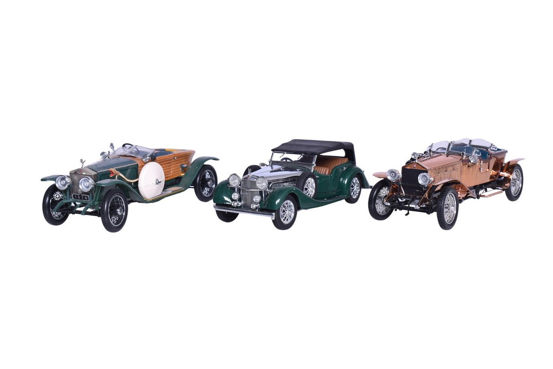 Three Franklin Mint 1:24 Die Cast Rolls-Royce and Alvis Models - 1914, 1921, 1938