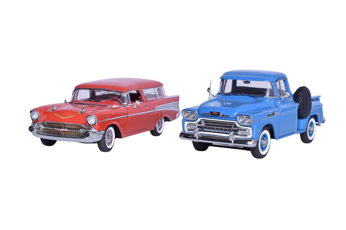 Two Danbury Mint 1:24 Die Cast 1957/1958 Chevrolet Bel Air Nomad, Chevrolet Apache