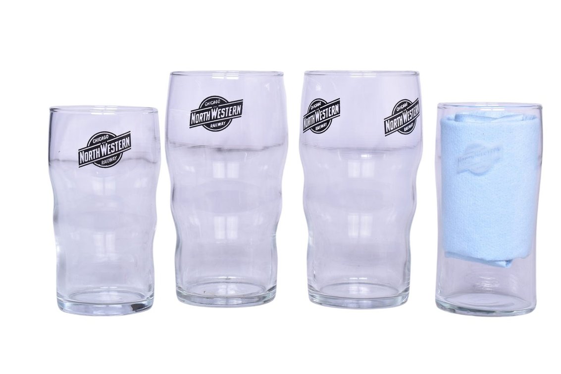 Group Of Four Chicago Northwestern Drinking Glasses