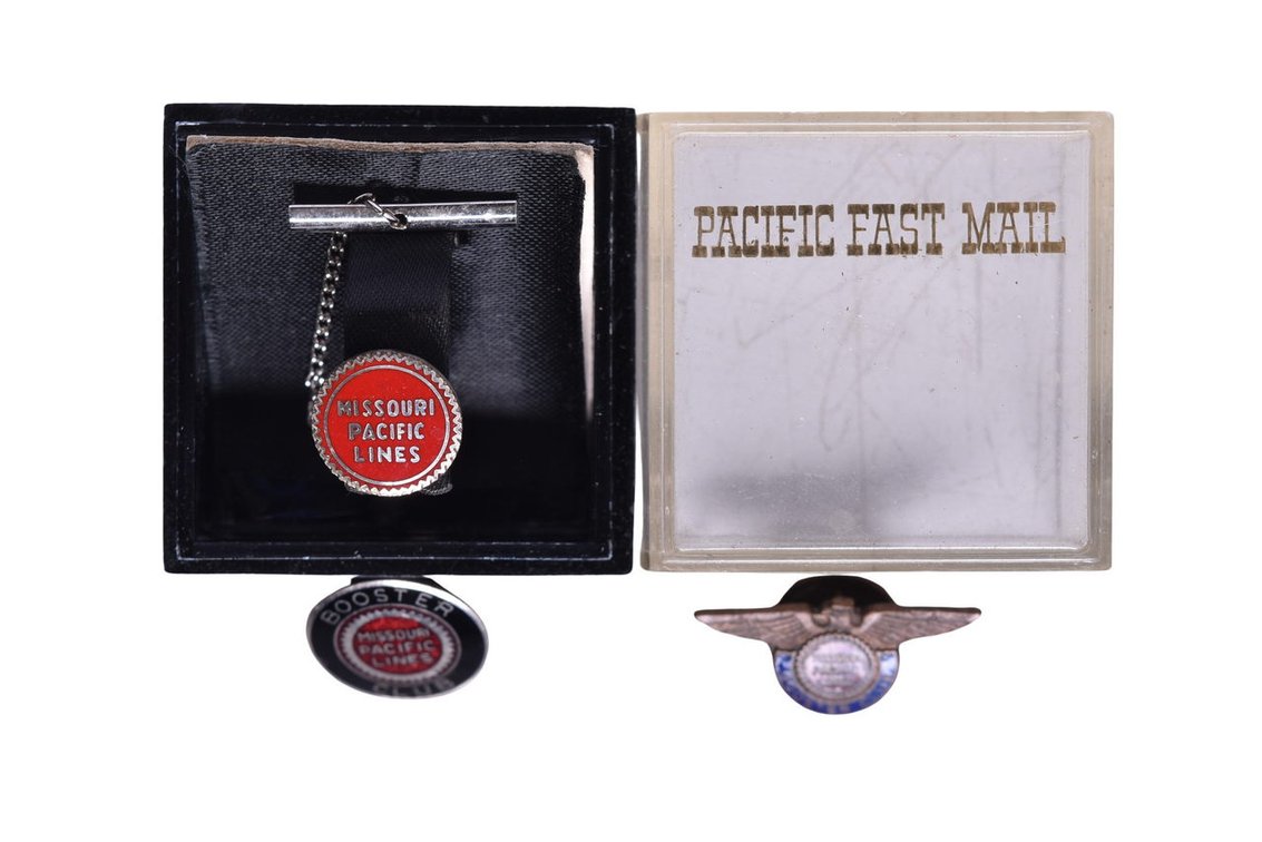 Missouri Pacific Lines Tie Tack And Screw Back Pins