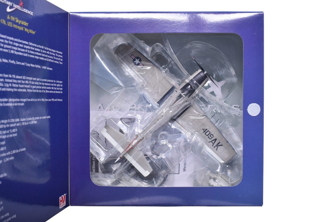 Hobby Master 1:72 Douglas A-1H Skyraider Die Cast USS Intrepid Navy Military Plane - NIB