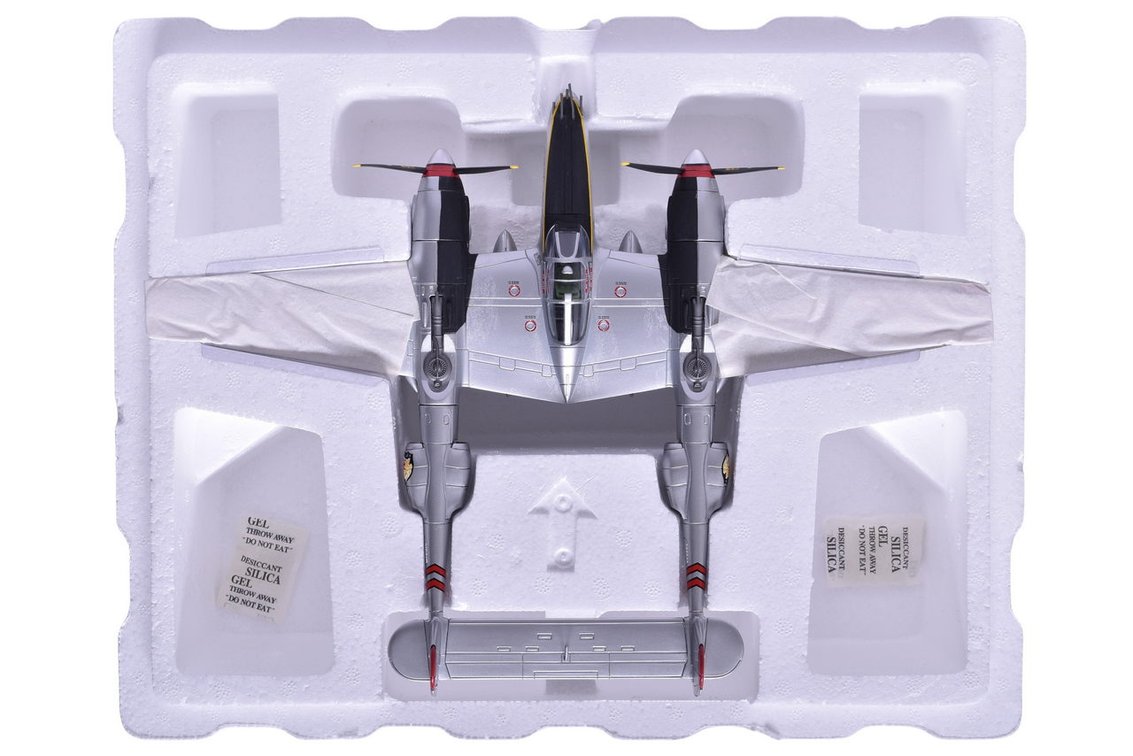 Franklin Mint / Armour Collection 98113 USAF P-38J Lightning “Pudgy (V)” Diecast Plane