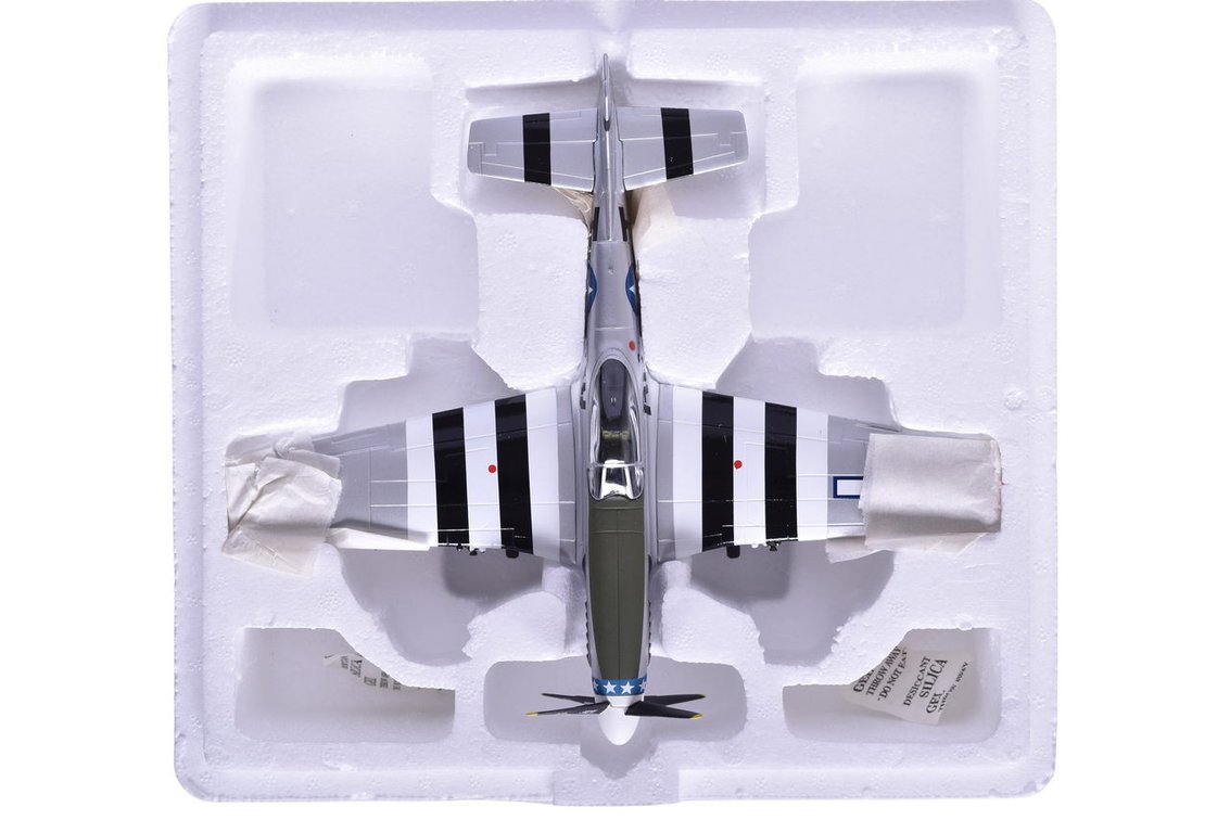 Armour Collection / Franklin Mint 1:48 P-51 Mustang Diecast Plane