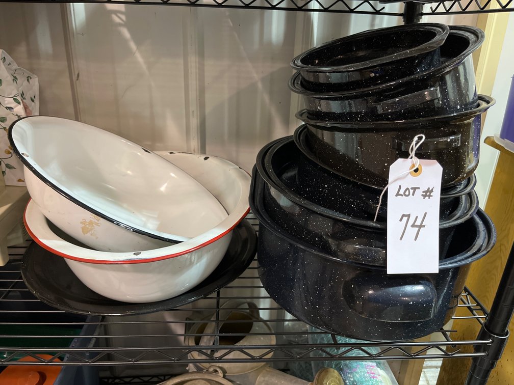 Graniteware Roasters and Enamelware 