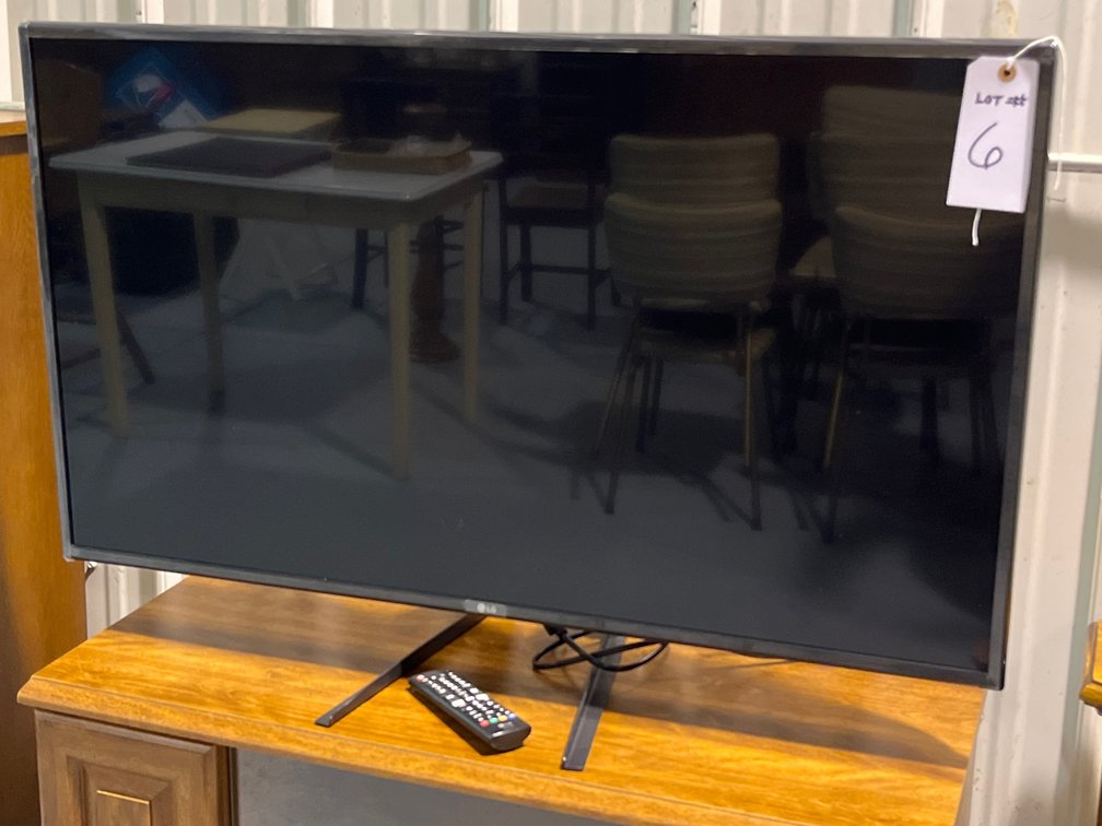 LG 43” Smart Tv
