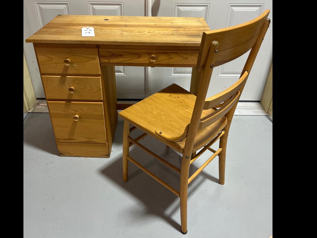 Pine Student Desk & Chair