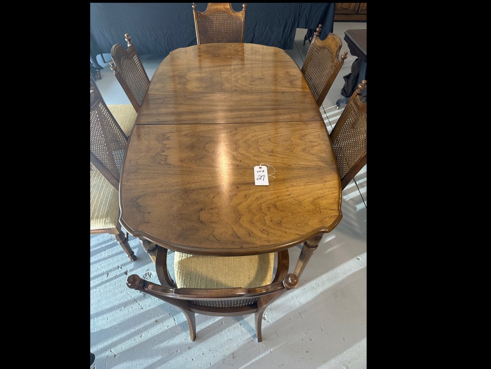 Dining Room Table 