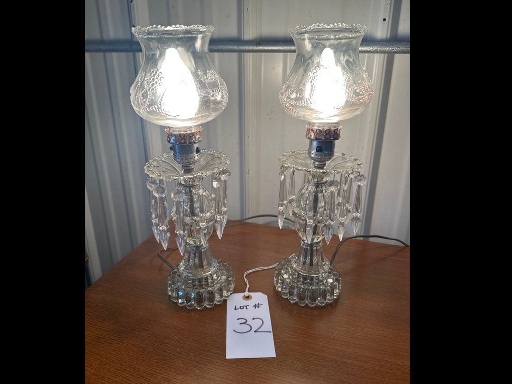 2 Glass Lamps