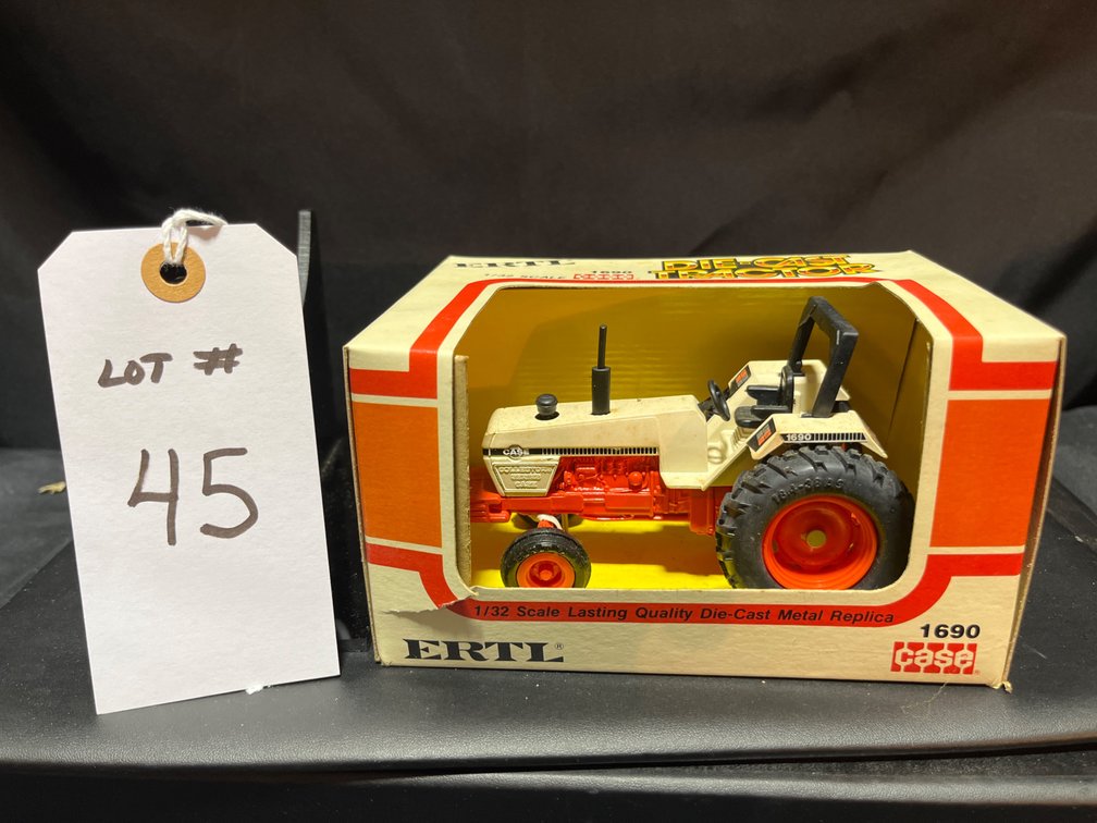 Case 1690 Collector’s Edition 1/32nd