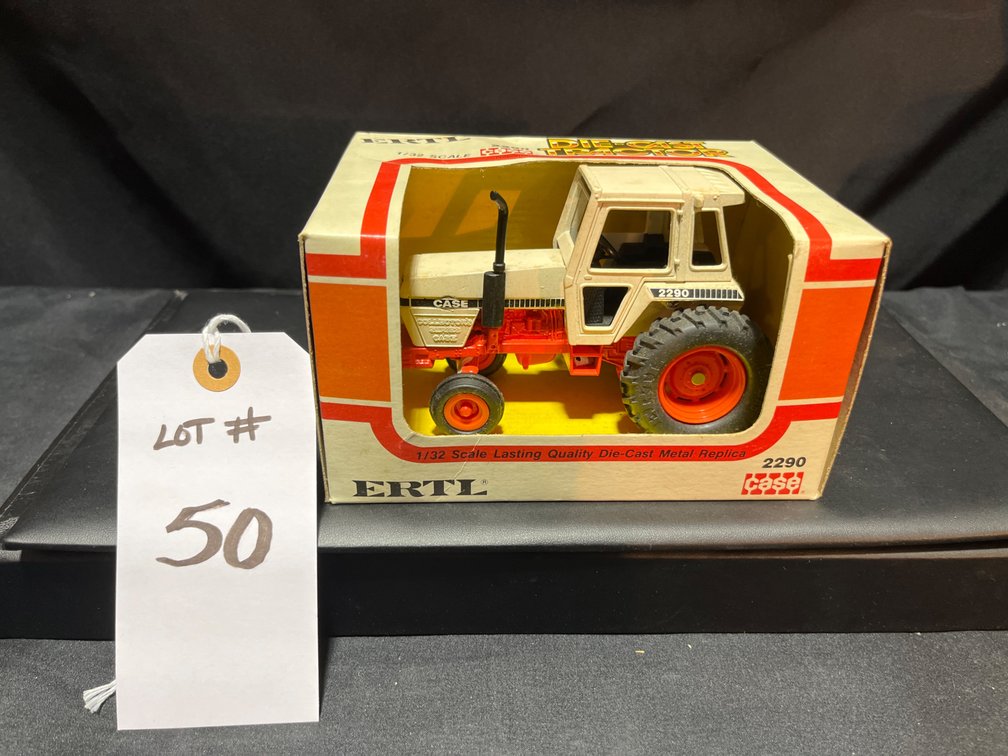 Case 2290 Collectors’s Series 1/32nd