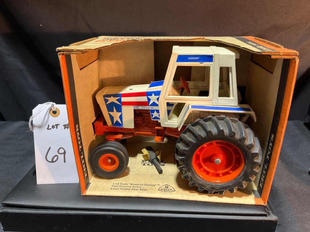Case Agri King Spirit of “76 - 1/16th