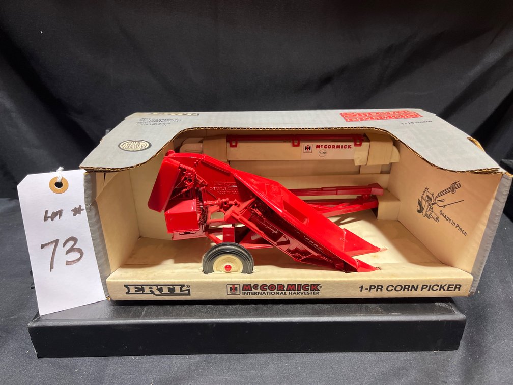 McCormick IH 1-PR Corn Picker Spec. Ed. 1/16th