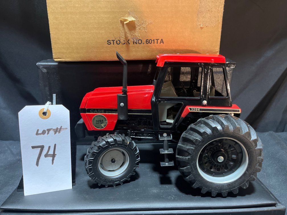J I Case International 3294 -Collectors Series 1/16th
