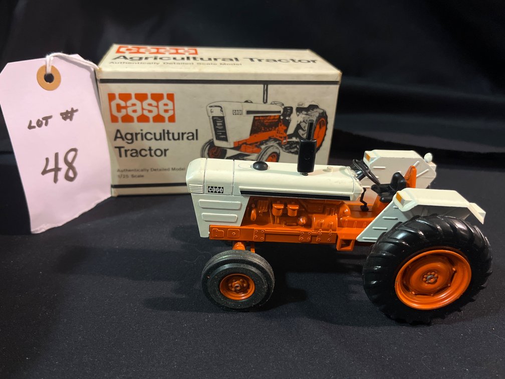 Case Agricultural Tractor 1/25th 