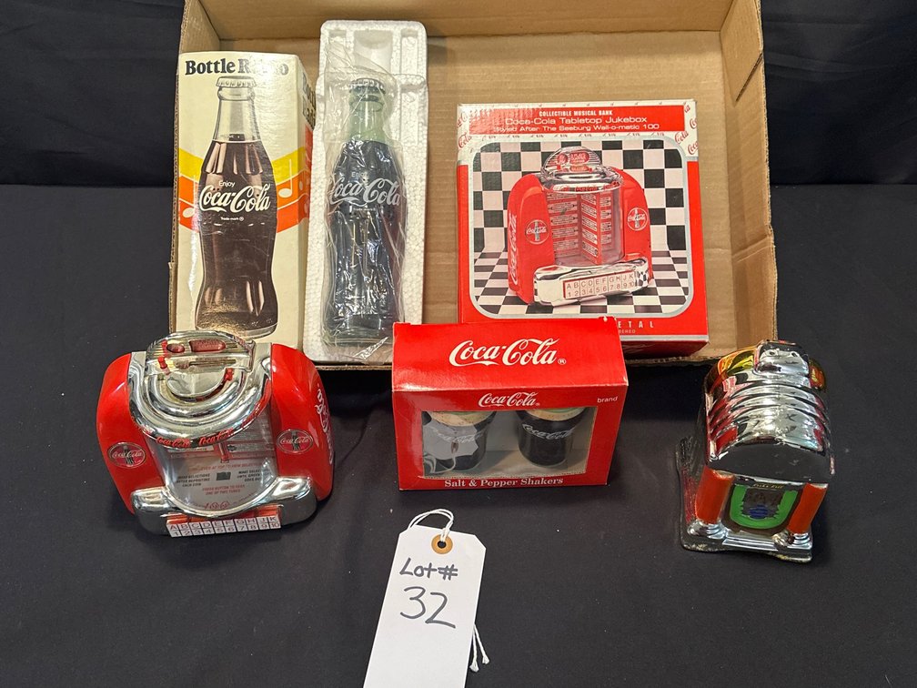 Coca-Cola Jukebox Bank, Salt & Peppers & Radio