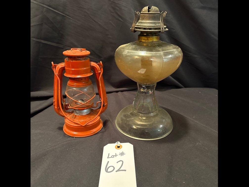 Small Lantern & Oil Lamp 