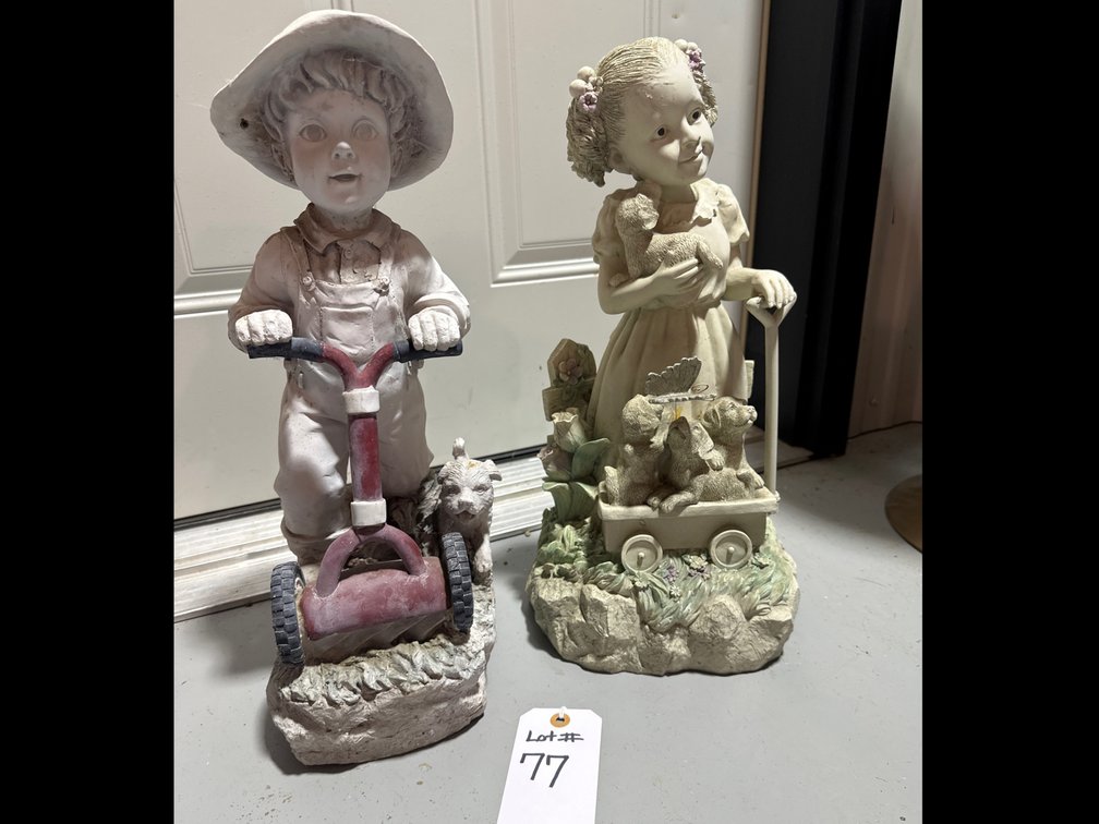 2 Resin Lawn Ornaments 