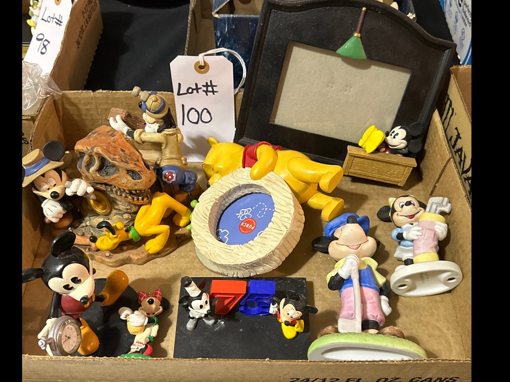 Disney figurines and frames 