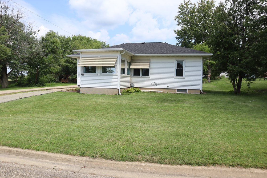 Image for 208 4th Street  Walnut, IL