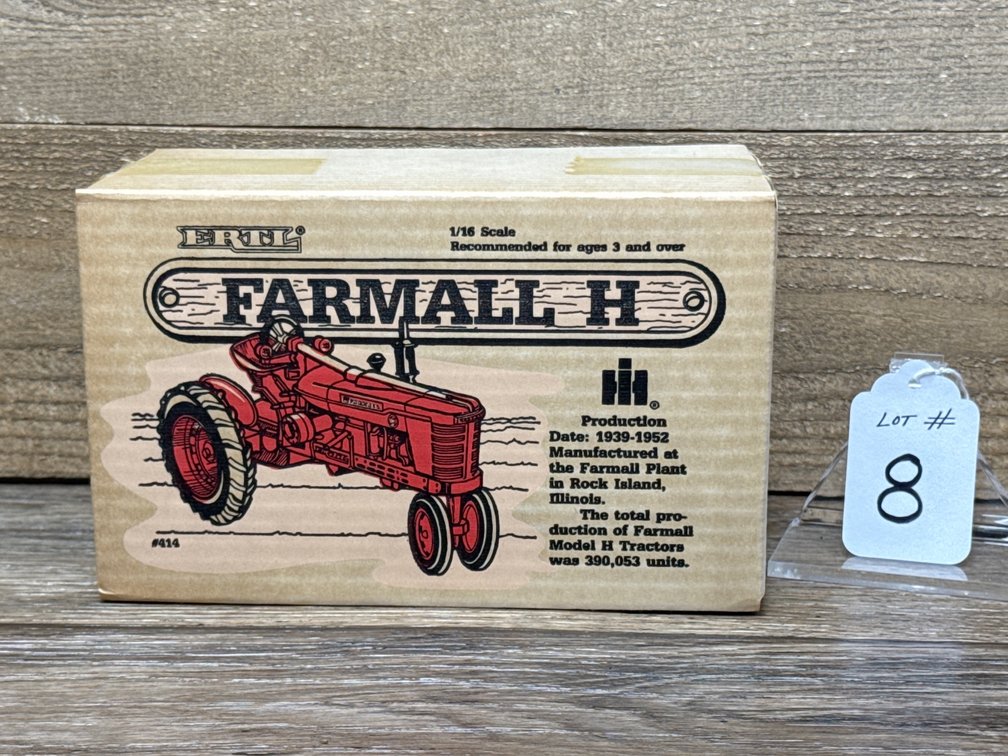 1:16 Farmall H - 1986 Sealed Box