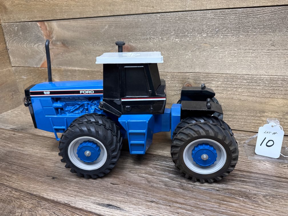 1:16 Ford 846 Versatile Parts Mart 1991