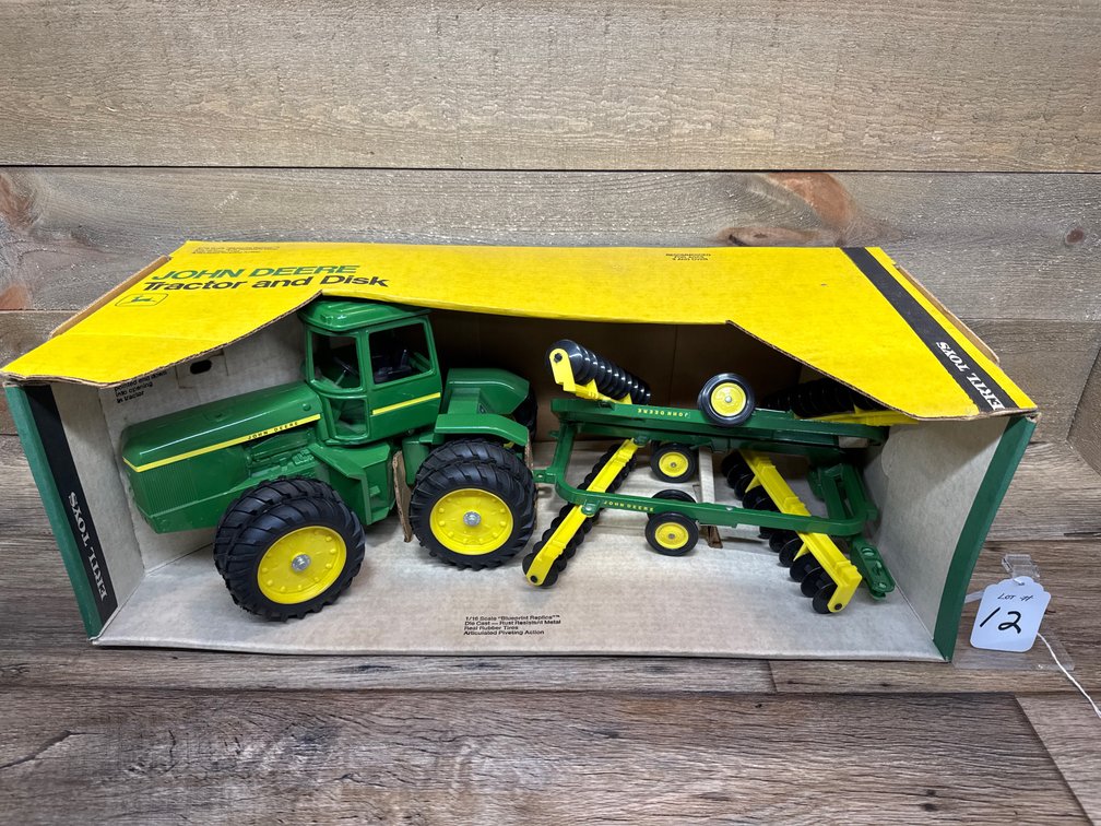 1:16 JD 8640Tractor & Disk
